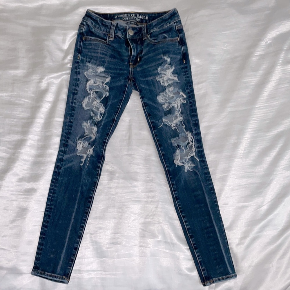 American eagle ripped jeans